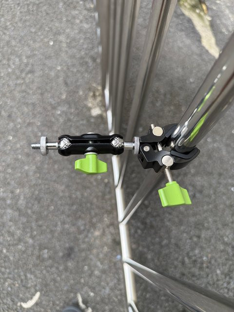 Motorrad-Sportkamera-Halterung für GoPro 360-Grad-Kameras, Rundrohr-Clip in Schwarz - Bild 1