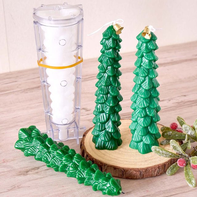Silikonform Weihnachtsbaum-Kerzen mit Kunststoff-Außenfutter in Grün von UDOCOOL zum Basteln von Kerzen, Seife und Aromath - Bild 1