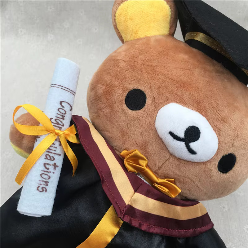 Aoger Rilakkuma Abschluss-Doktorhut Plüschtier, mit Abschlussrobe, Kappe und Diplom - Bild 2
