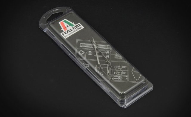 Italeri Mini-Schere gerade aus Metall in Silber für Fotoätzteile - Bild 1