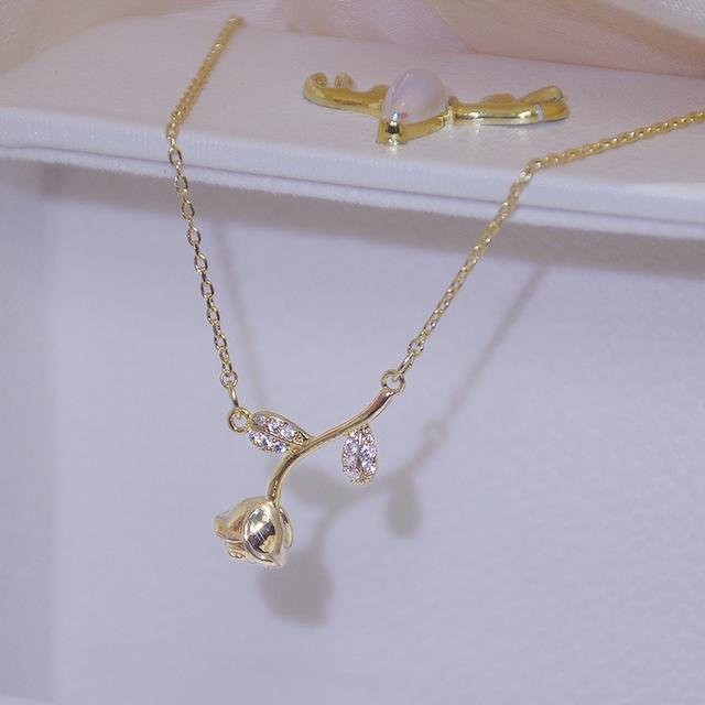 Wucifang Jewelry Halskette, 14 Karat Gold, Rosenblüten-Anhänger, Weiß, Zirkonia, Damen - Bild 1