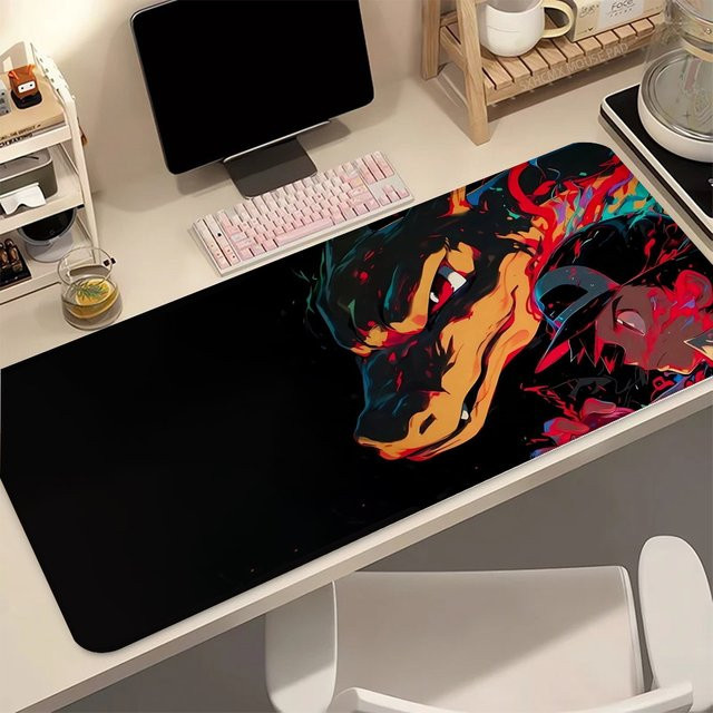 Gigantamax Charizard P-Pokémon Mauspad von Bandai als große erweiterte Tastaturmatte in Multicolor mit genähten Kanten für Gamer und Anime-Sammler - Bild 1