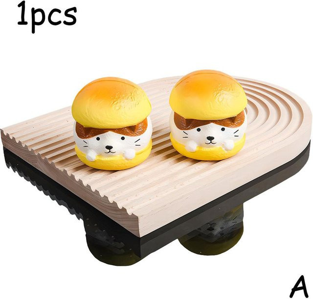 Binchi Outdoor Equipment Kawaii Anime Figuren Squishy Spielzeug, 1 Stück - Bild 1