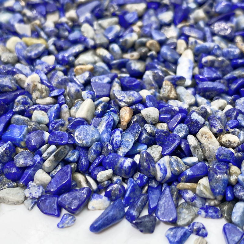 Natürlicher Lapislazuli Rohstein in Blau als Dekoration, unregelmäßige Chips in 1–5 mm Größe, 50 g - Bild 4