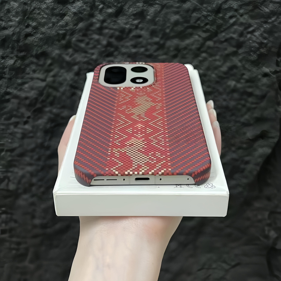 Stoßfeste OnePlus Handyhülle aus Kunststoff mit Carbonfaser-Textur in Rot - Bild 1