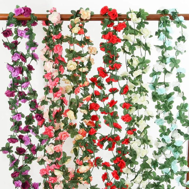 Uflower Künstliche Blumengirlande mit Rosen in Rose Red, 250 cm hängende Rosenranke für Hochzeitsbogen und Wanddekoration - Bild 1