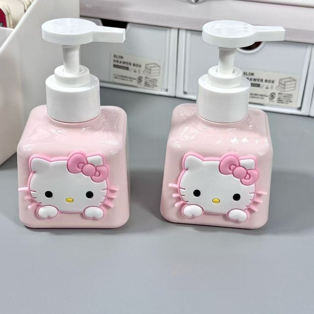 Hello Kitty Spenderflasche mit Pumpe in Pink aus Kunststoff für Duschgel, Lotion oder Flüssigseife - Bild 1