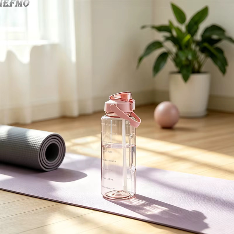 IEFMO Sport-Wasserflasche mit Strohhalm und Griff, 2000 ml, auslaufsicher und bruchsicher - Bild 6