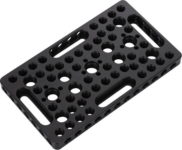 KUANJIE CB12*07 Multifunktionales Käsebrett in Schwarz mit ARRI-Positionierungslöchern und 1/4" & 3/8" Gewinde für Kamerakäfig-Slider, B/T/H: 12 x 7 cm - Bild 1