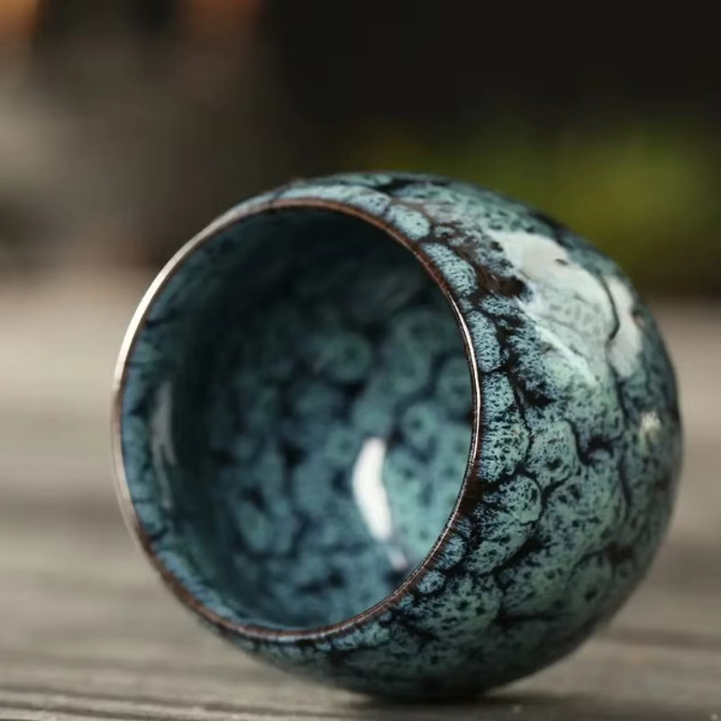 Japanische Raku-Keramik-Teetasse von PDQ in Blau für Teezeremonie und Meditation, Höhe: 6,0 cm, Durchmesser: 6,5 cm - Bild 4