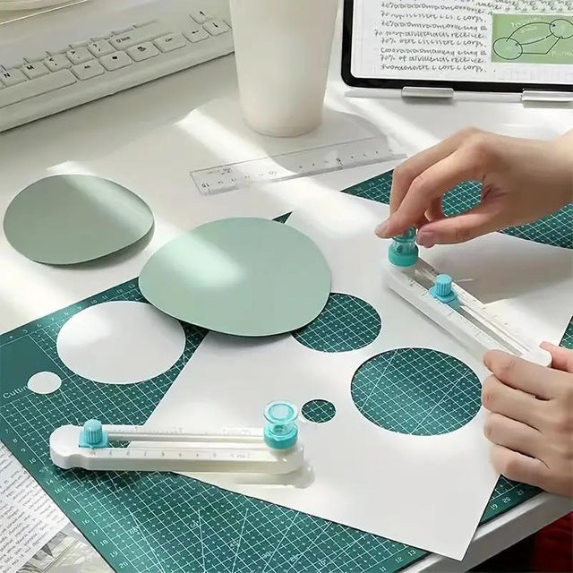 Multifunktionale 360 Grad rotierende Hand-Kreisschneidemaschine in Blau und Weiß für Büro und Schule - Bild 1