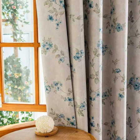 CENTURyMiG Verdunkelungsvorhang mit floralem Vintage-Blumenmuster in Blau, Beige und Multicolour, wärmeisolierend und staubdicht, Breite: 130 cm, Höhe: 100 cm