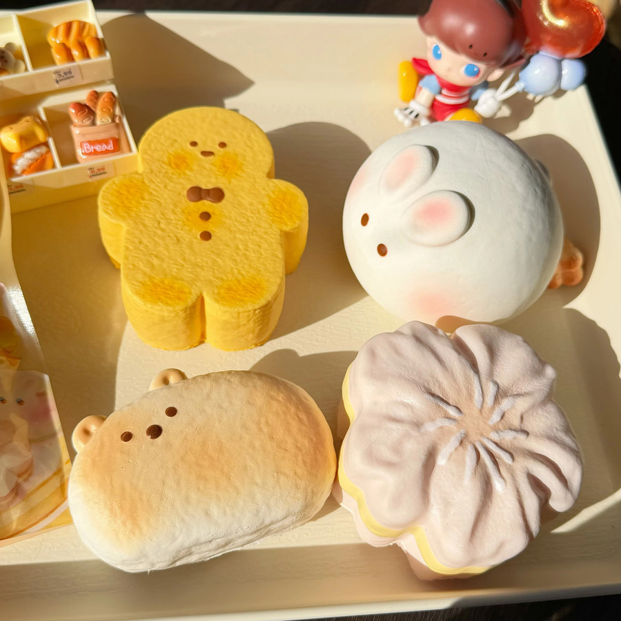 Niedliches Kawaii Squishy Stressabbau-Spielzeug aus weichem PU als Dekofigur für Lebkuchenmann, Kaninchen oder Bär - Bild 2