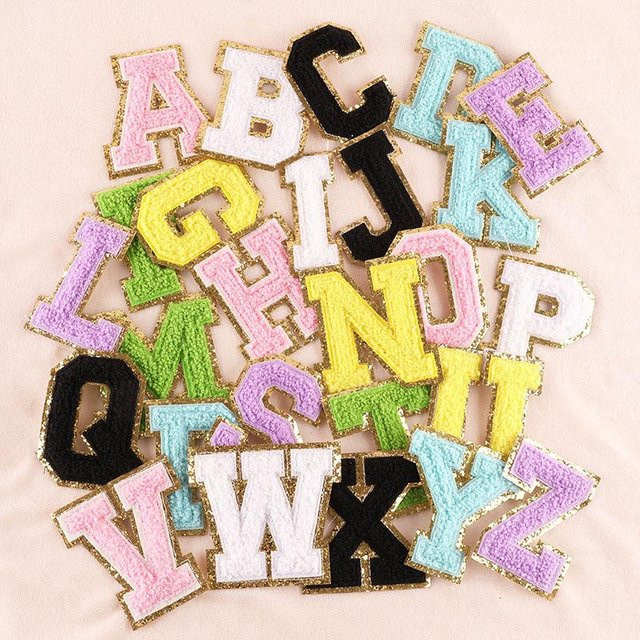 Aufbügelbarer Chenille-Buchstaben-Flicken von Binchi Outdoor Product in Blau für Kleidung und Jacken - Bild 1