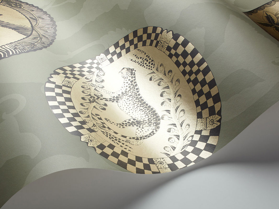 Cole & Son Tapete Matrinah mit Animal Print Design in Gold und Olive aus Vlies - Bild 3