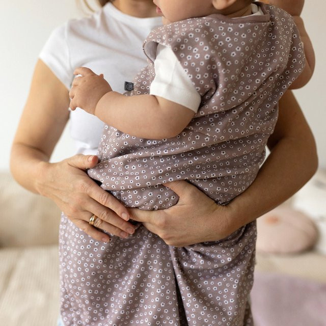 Emma & Noah Ganzjahresschlafsack für Kinder aus Bio-Baumwolle, 1.0 TOG, Rot - Bild 1