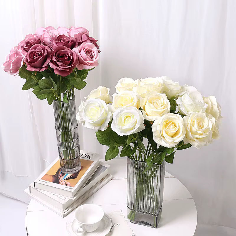 MENGHAO Set aus 5 künstlichen Rosen aus Seide in Rot für Hochzeitsdekoration und Wohnkultur - Bild 3