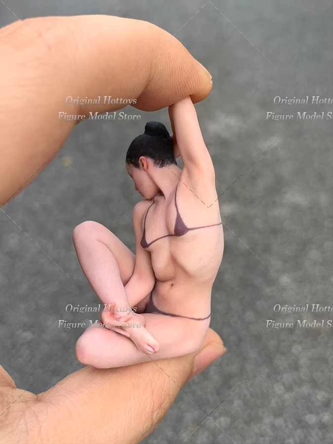 Hot Toys Weibliche Soldatin Klassischer Stil Mini Realistische Skulptur Actionfigur im 1/16 Maßstab, Höhe: 6 cm - Bild 1