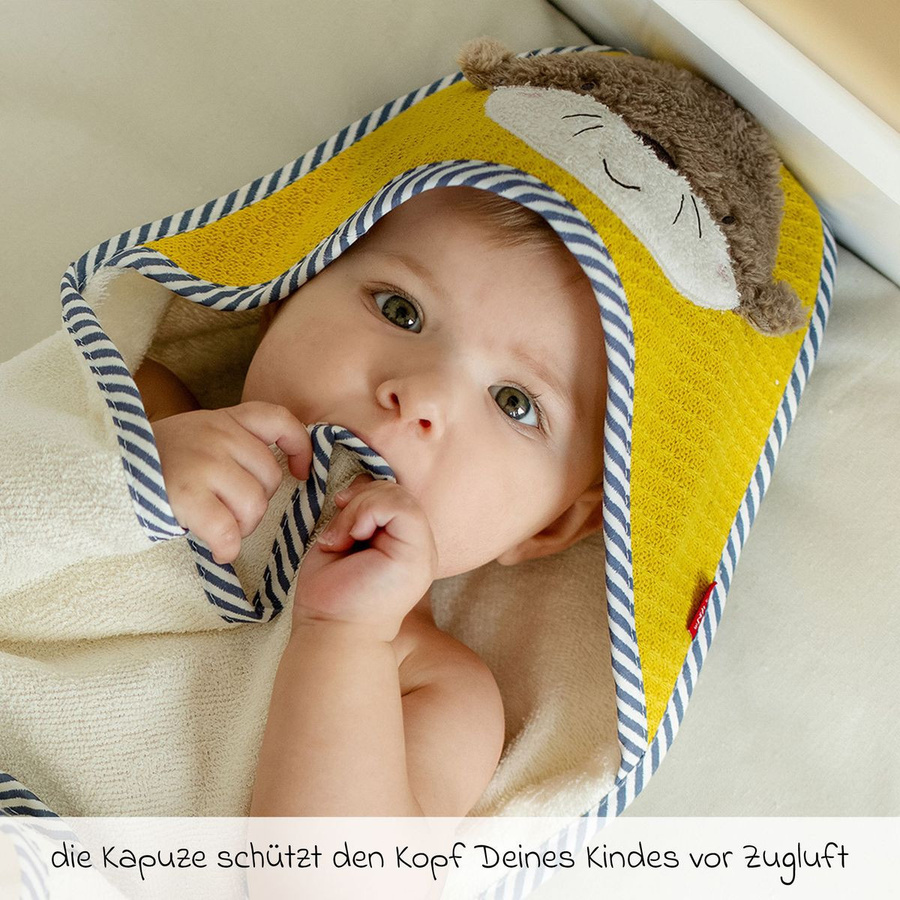 Fehn 2-teiliges Bade-Set für Babys mit Kapuzenbadetuch und Badetier in Beige und Gelb mit Otter-Motiv - Bild 3