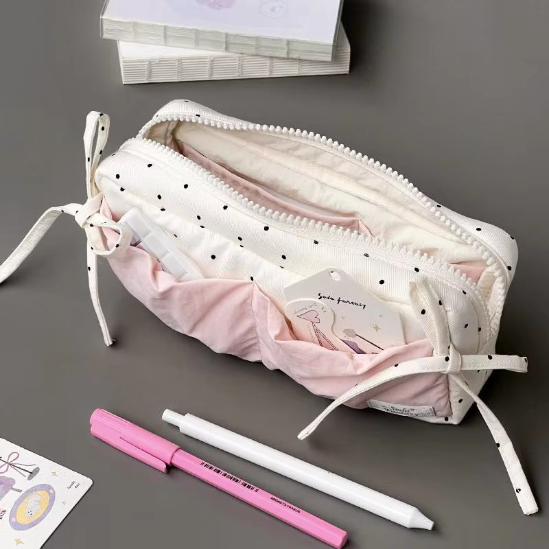 CHENJ Bleistifttasche aus Textil in Weiß mit rosa Akzenten und Reißverschluss - Bild 4