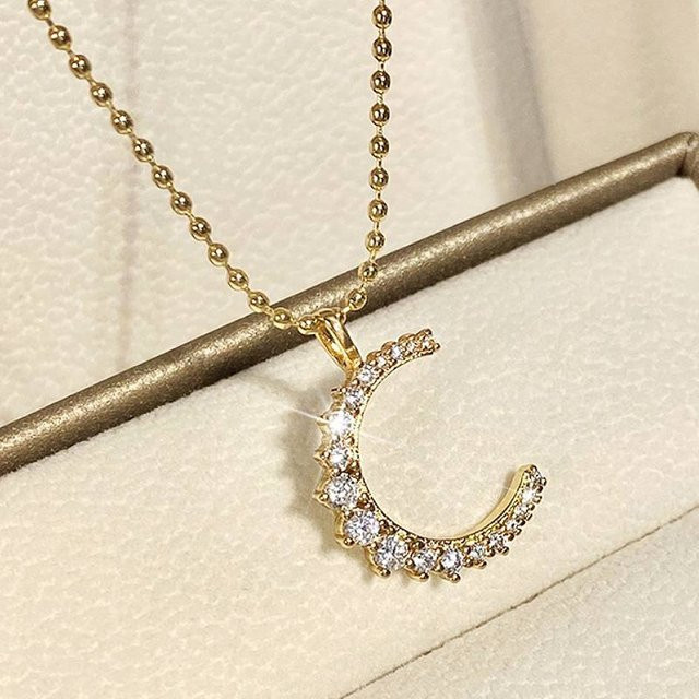 Huitan Fancy Halskette mit Mond-Anhänger, Gold, Zirkonia, Damen - Bild 1