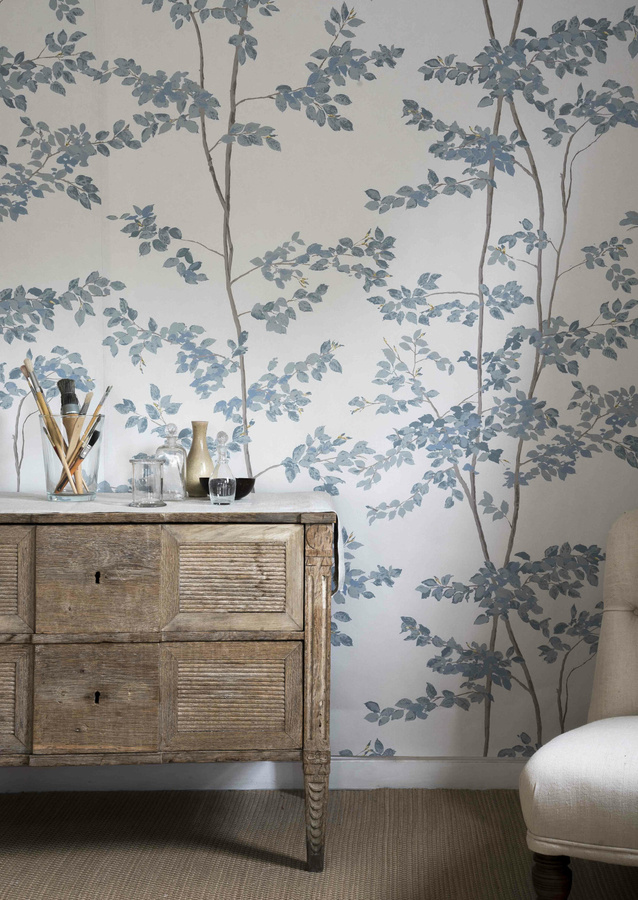 Lewis & Wood Tapete Beech Bluegrass in Blau mit floralem Naturdesign aus Vlies - Bild 1