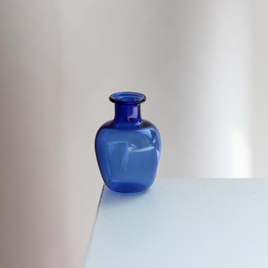 Miniaturvase aus blauem Borosilikatglas für Miniaturhäuser und DIY-Projekte - Bild 1