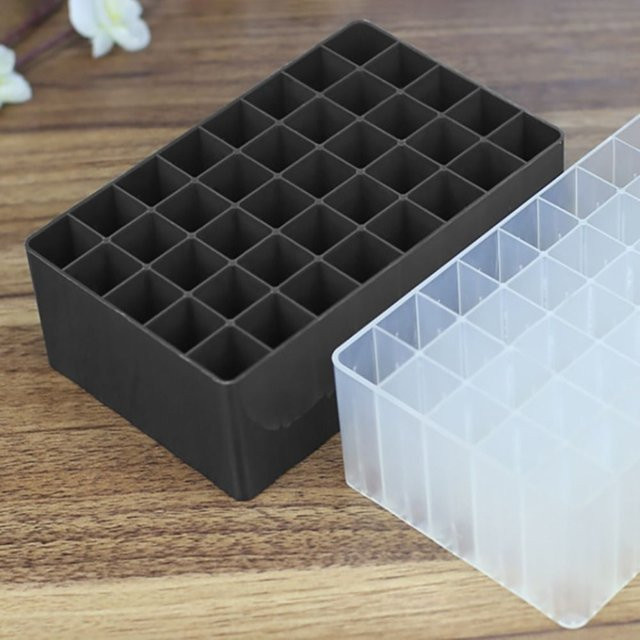 Multifunktionaler Stifthalter und Make-up-Pinselständer aus Kunststoff in Schwarz mit 12, 30 oder 40 Slots zur Organisation deines Schreibtisches - Bild 1