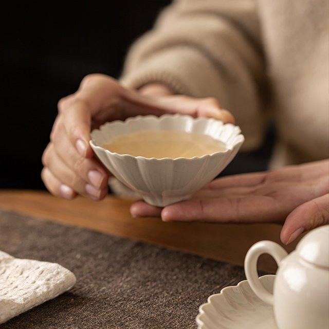Chinesische Keramik-Teetasse im Retro-Stil für Kung-Fu-Tee, Weiß, Volumen: 5,6 ml - Bild 1
