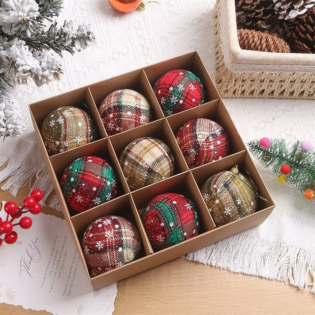 Pocketmall Set mit 16 Weihnachtsbaumkugeln aus Plaid-Stoff in Schwarz und Rot, Durchmesser: 8 cm - Bild 1