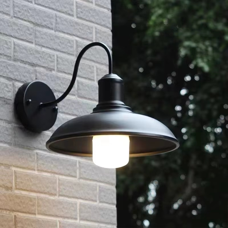L-MANG Retro Industrielle Wandleuchte Schwarz aus Metall als Wasserdichte Außenlaterne für Garten, Terrasse und Balkon - Bild 4