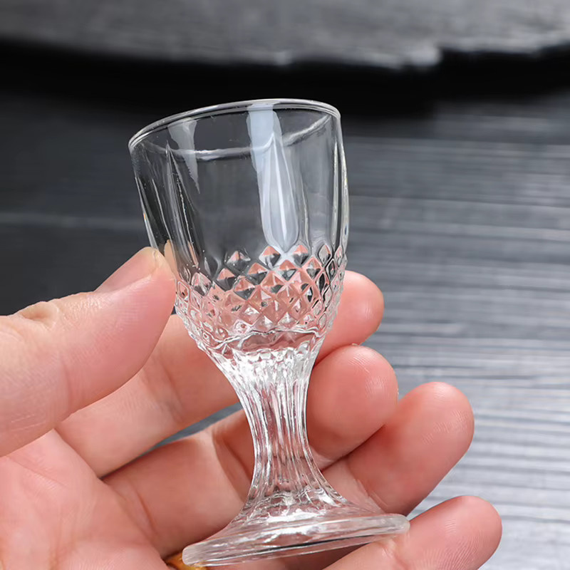 Transparentes Geister Shot Glass aus Glas mit 10 ml Fassungsvermögen - Bild 2