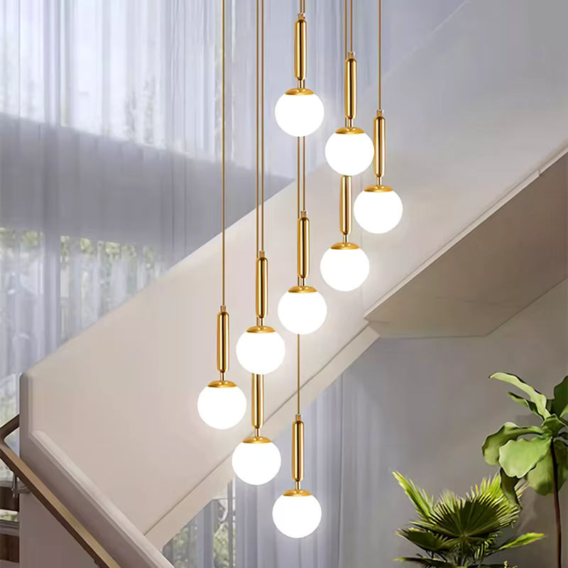 Moderne Ring LED-Pendelleuchte von Joemade in Weiß für Wohnzimmer und Esszimmer - Bild 3