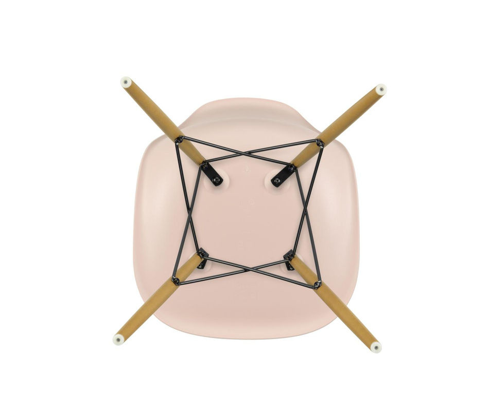 Vitra DSW Eames Plastic Side Chair in Pink aus Kunststoff und Holz mit mattem Finish - Bild 2