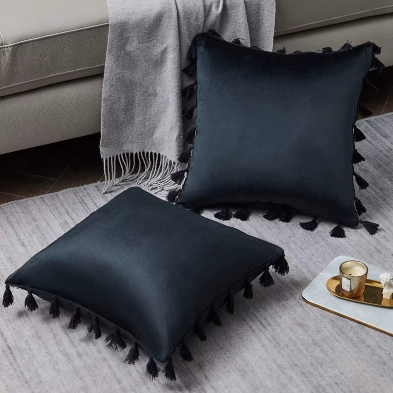 2er-Set inyahome Kissenbezüge aus Samt mit Quasten in Schwarz und Beige, B/T/H: 30 x 50 cm, 45 x 45 cm und 50 x 50 cm - Bild 5