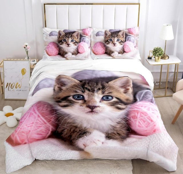 Bettwäscheset mit Katzenmuster von Binchi Fitness, 3-teiliges Set aus Microfaser mit 1 Bettbezug und 2 Kissenbezügen, Mehrfarbig, B/H: 140 x 210 cm - Bild 1
