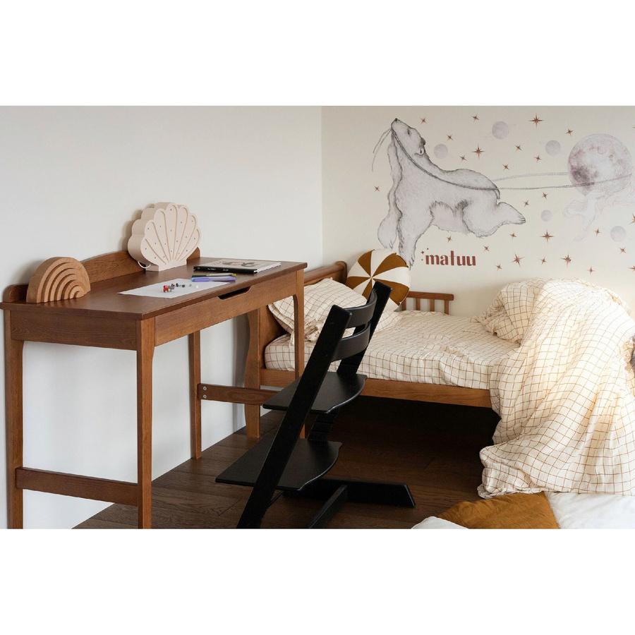 Stokke Tripp Trapp Treppenhochstuhl aus lackierter Buche in Schwarz mit Gravur, B/T/H: 49 x 46 x 78 cm - Bild 3