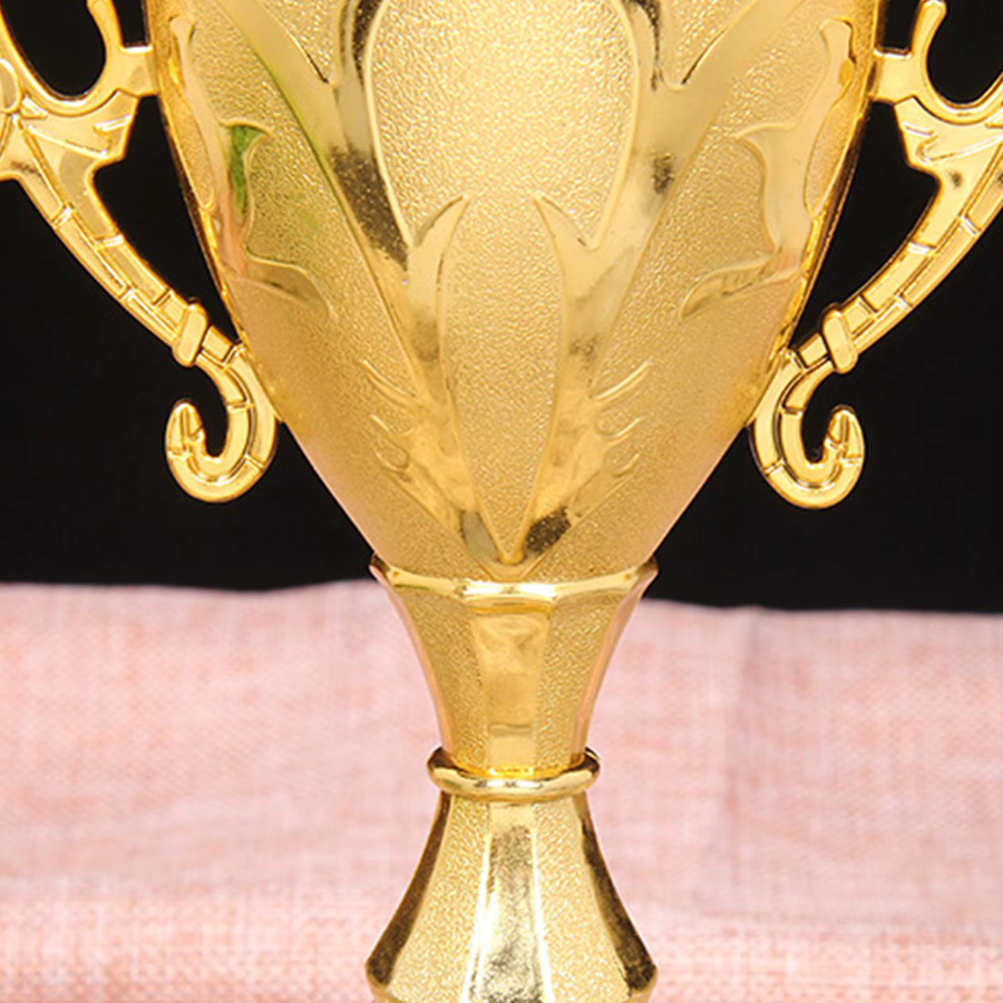 Kesoto Trophäen Becher in Gold als Party Requisiten und Geschenke für Kinder Veranstaltungen - Bild 2