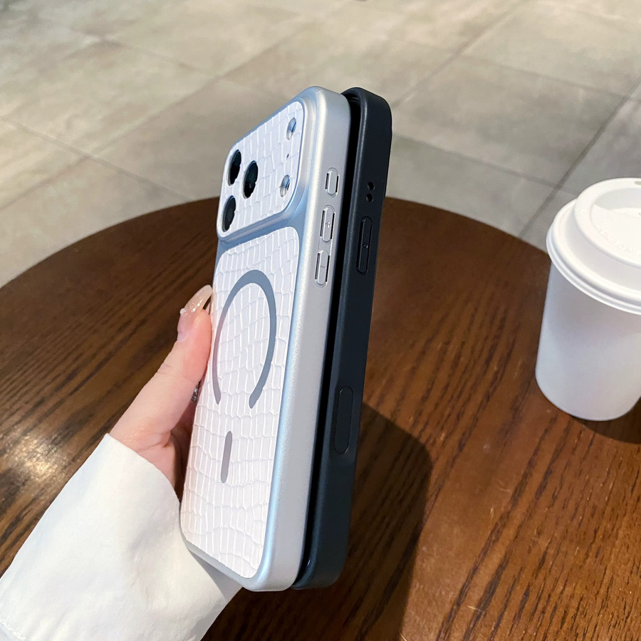 Luxuriöse Apple iPhone Hülle aus PU-Leder mit Magnetfunktion und stoßfester Rückseite - Bild 2
