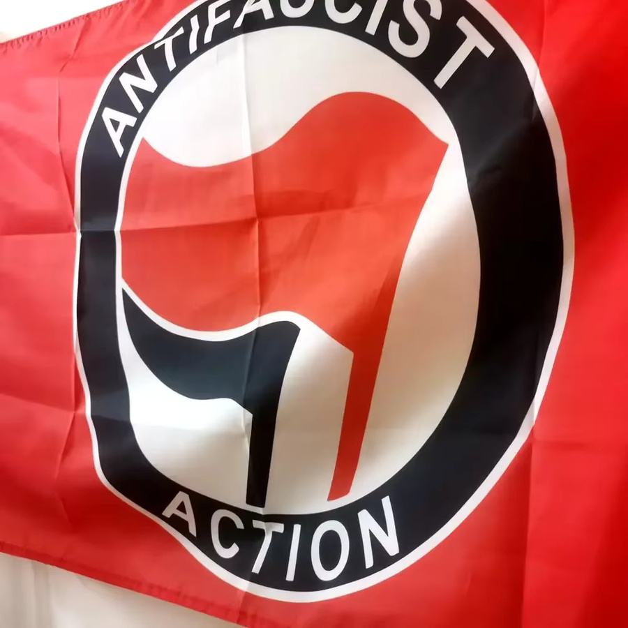 Antifaschistische Action-Flagge in Rot mit Grafik und Typografie, B/H: 91,44 x 152,4 cm - Bild 2