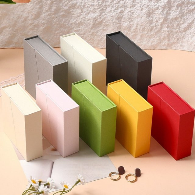 Magnetische Schmuckschatulle aus Kraftpapier mit Dual-Öffnung und Flip-Verschluss für Ringe, Halsketten und Ohrringe in verschiedenen Farben - Bild 1