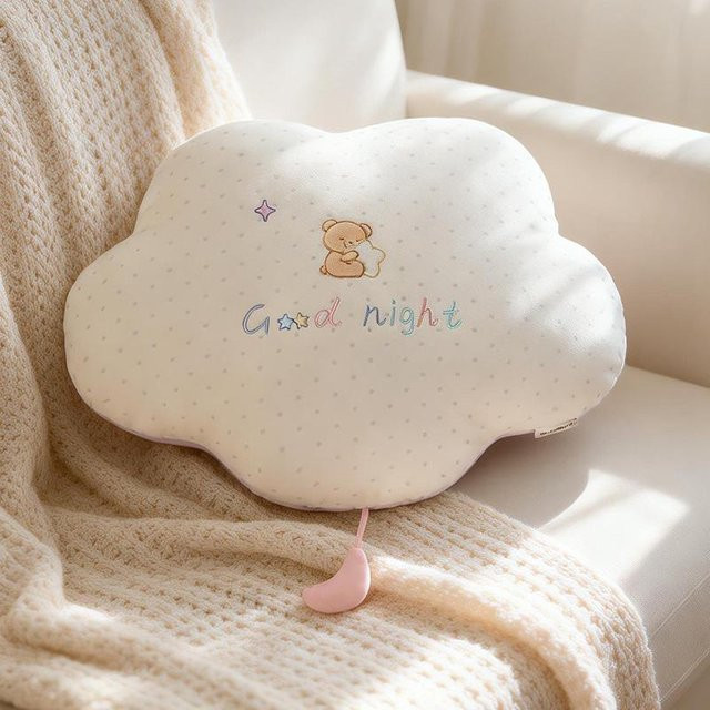 Yiran Health & Beauty Plüschkissen Wolke und Sterne in Weiß zur Dekoration für Schlafzimmer und Sofa - Bild 1