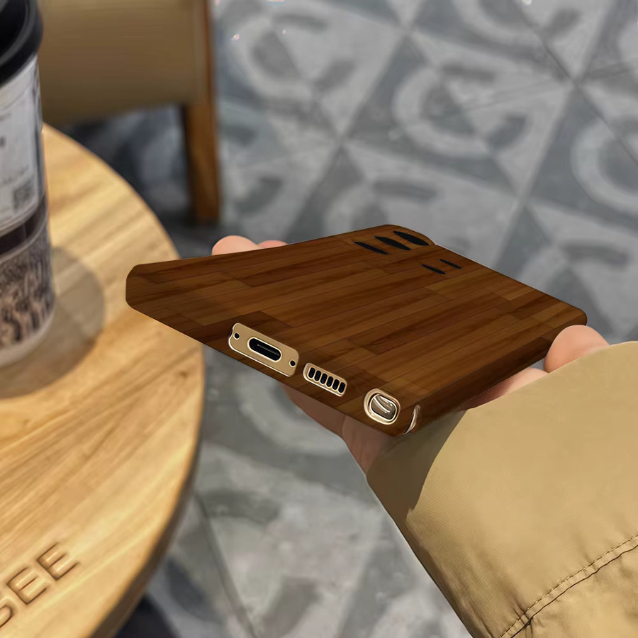 Stoßfeste Samsung Handyhülle mit Massivholz-Textur in Braun für Galaxy S25 Ultra, S24 und S23 Ultra Plus - Bild 5