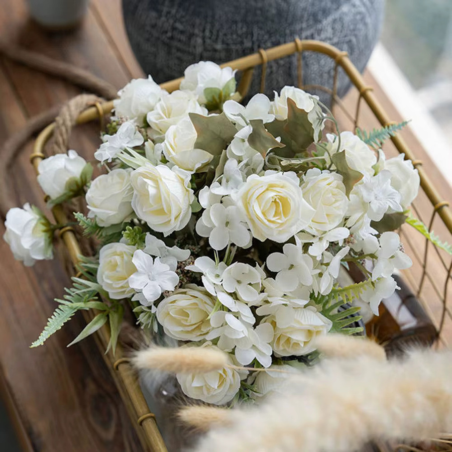 Künstliche Seidenrosen in Weiß für Hochzeiten und Heimdekoration von smr - Bild 2