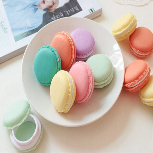 Multifunktionale Macaron Schmuckschatulle aus Kunststoff für Ringe und Anhänger in Grün und Multicolour, B/T/H: 4,0 x 3,0 x 3,0 cm - Bild 1
