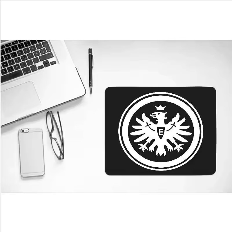 Mesuca Eintracht Frankfurt Mousepad LockEdge für Gamer, rechteckige Schreibtischunterlage mit rutschfester Gummibasis - Bild 7