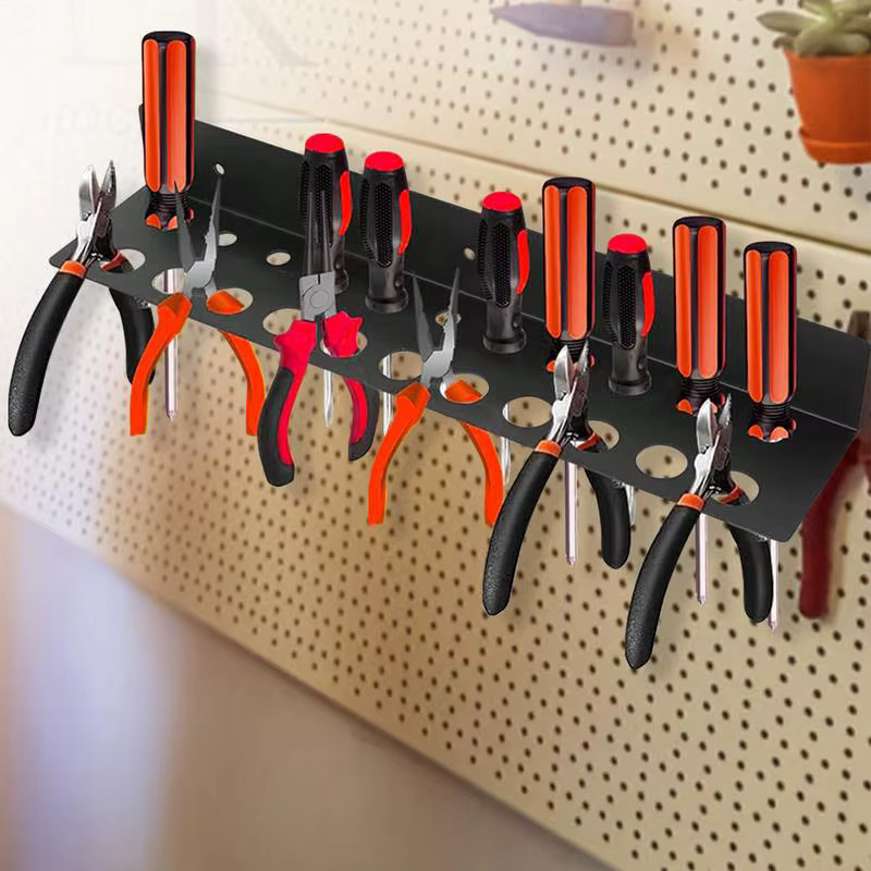 Wandmontiertes Metall-Werkzeugregal in Schwarz zur Organisation von Schraubendrehern und Zangen für Werkstatt und Garage - Bild 2
