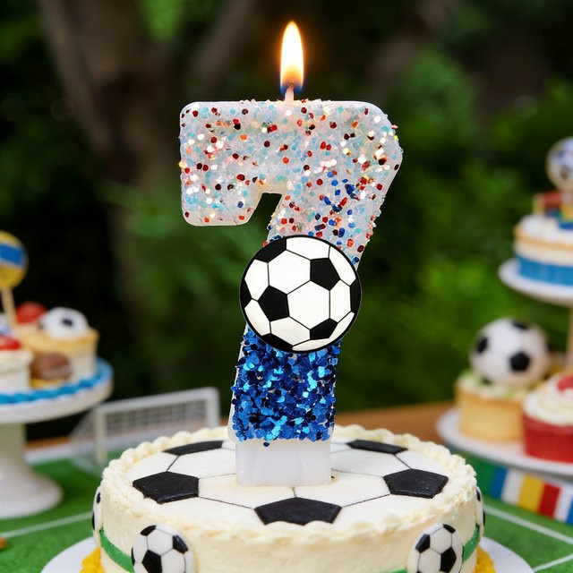 Potdemiel 3D Fußball-Kerze als Kuchendekoration in Multicolour für Kindergeburtstage und Sportpartys - Bild 1
