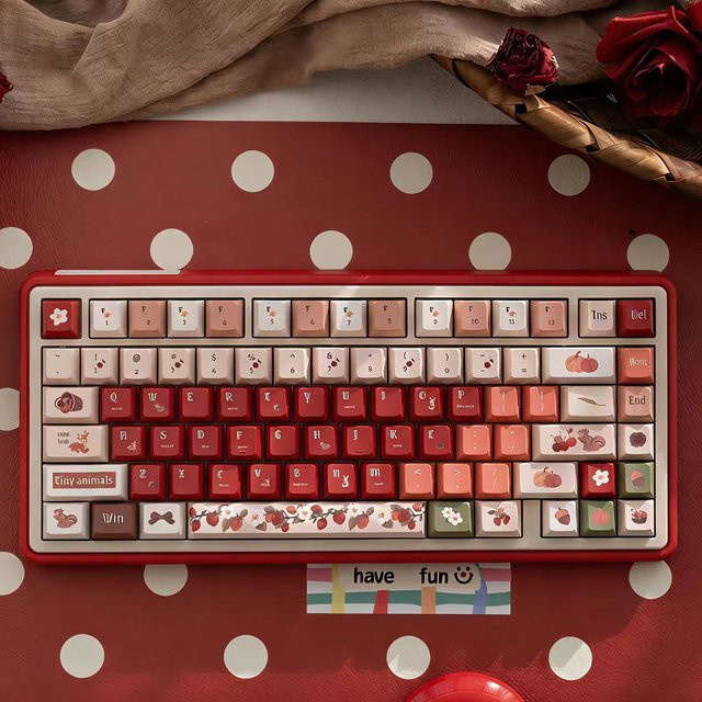 Venit Keys Rehkitz Tastenkappen Set in Rot mit Kirschprofil aus PBT für mechanische MX-Tastaturen - Bild 1