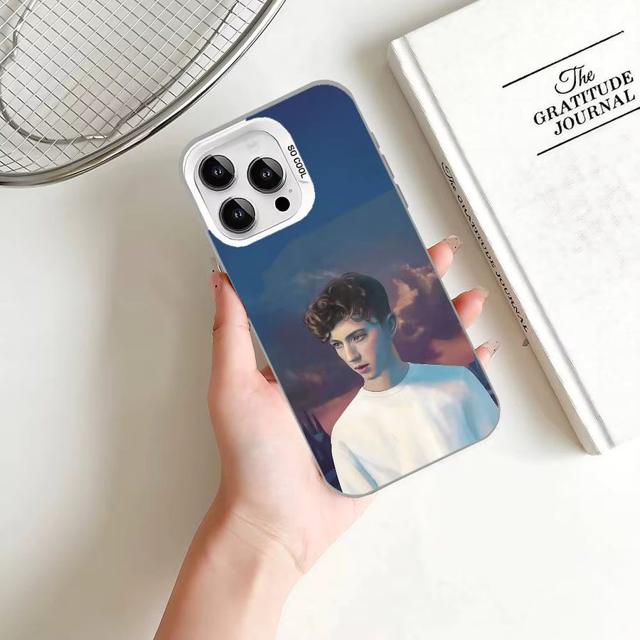 Singer T-Troye S-Sivan Handyhülle für iPhone 17 16 15 14 13 12 11 Pro Max Plus, stoßfeste Rückseite, Farbe Silber/Multicolor - Bild 6